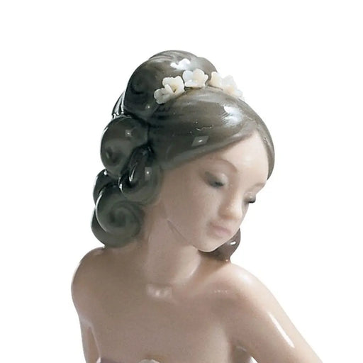 Sculpture "At The Ball Woman" - lladro Lladro