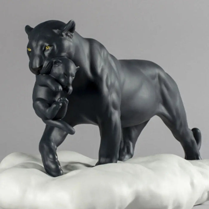 Sculpture "Black Panther with Cub" - Lladro Lladro